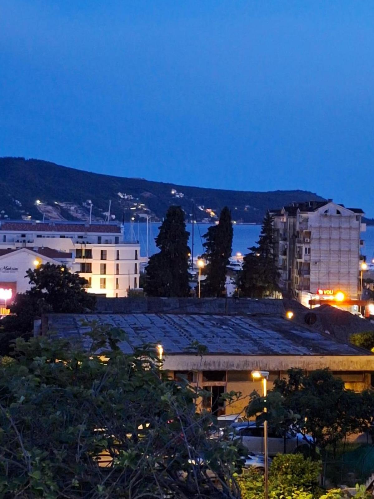 Apartments Lena แฮร์เซ็ก-โนวี ภายนอก รูปภาพ